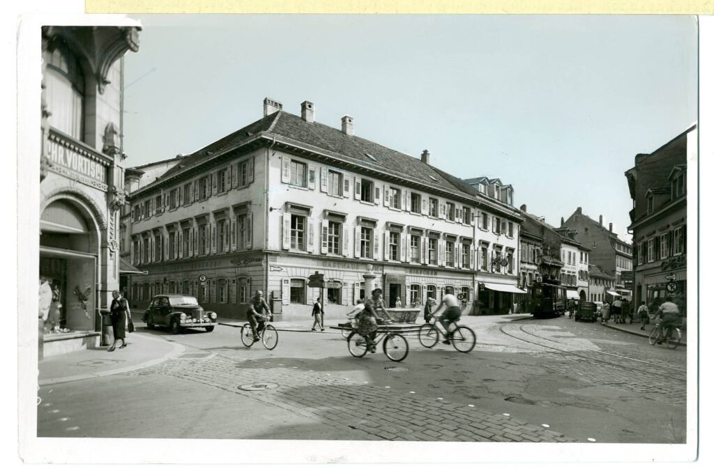Gasthaus Hirschen, 1953. Stadtarchiv Lörrach (StaLö2 21.Tur.005)