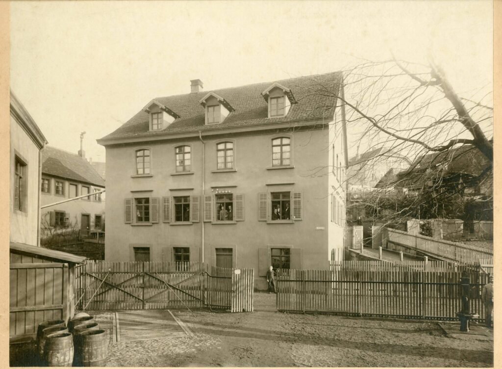 Tuchfabrik in der Teichstraße, vermutlich 1912. (StaLö E.IV.40v).